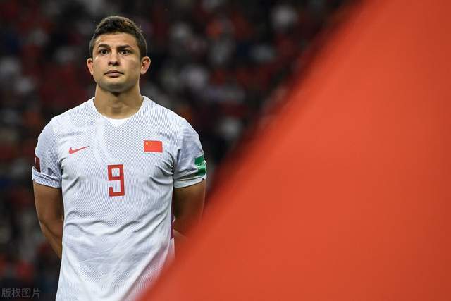 九游娱乐 -里程碑夜！意大利国家队单刀错失；西甲转会期刷纪录；质疑声四起；球队文化被再次提及的简单介绍